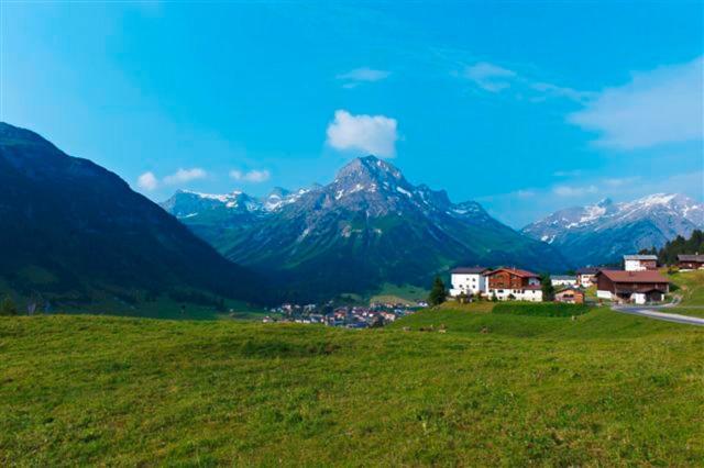 Landhaus Bischof Hotel Лех ам Алберг Екстериор снимка